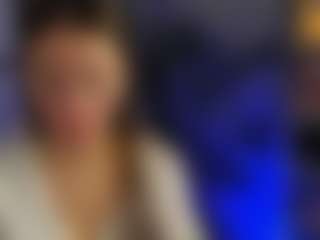 Live cam show with Crimsona-Domm - Sweet on CamwithHer
