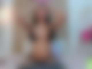 alisson-foxxy's Live Sex Cam Show