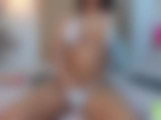 alisson-foxxy's Live Sex Cam Show