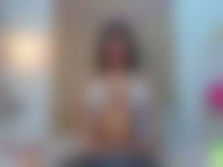 alisson-foxxy's Live Sex Cam Show