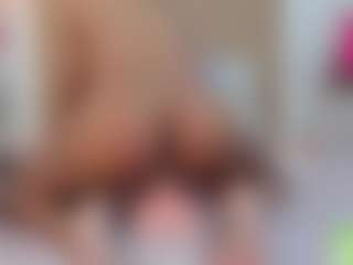 alisson-foxxy's Live Sex Cam Show