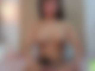 alisson-foxxy's Live Sex Cam Show