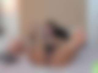 alisson-foxxy's Live Sex Cam Show