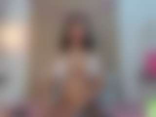 alisson-foxxy's Live Sex Cam Show