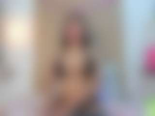 alisson-foxxy's Live Sex Cam Show