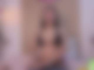 alisson-foxxy's Live Sex Cam Show