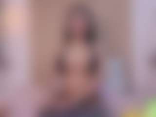 alisson-foxxy's Live Sex Cam Show