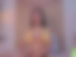 Live cam show with alisson-foxxy - Petite MILF on Uber Horny