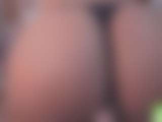 alisson-foxxy's Live Sex Cam Show