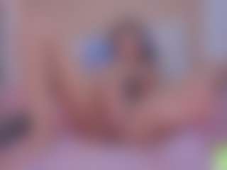 Live cam show with alisson-foxxy - Shaved Pussy MILF on slutload