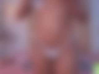 alisson-foxxy's Live Sex Cam Show