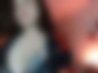 Live cam show with CoralShine - Big Tits on Gym Cam Girls