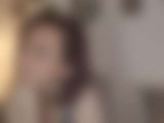 Live cam show with CoralShine - Mature MILF on Instabang