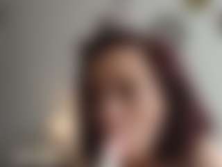 CoralShine MILF-webcamperformer live