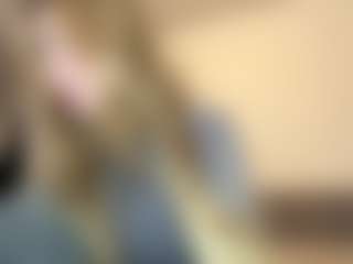 Live cam show with Rachel - Blonde Hair Shaved Pussy on Camsoda