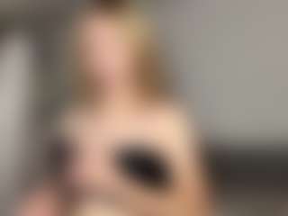 Live cam show with Rachel - Orgasm on Mixed Magazine Live