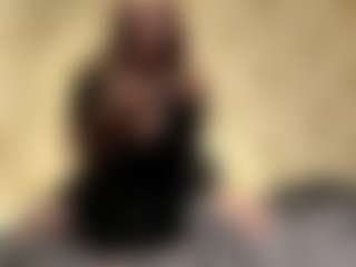 LavernOndrey's Live Sex Cam Show