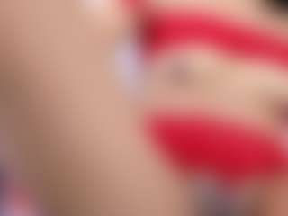 Live cam show with Lia-Valentina - New Brown Eyes on Fit Hotties