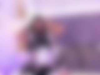 Live cam show with LorenWhitee - Average on CamClone