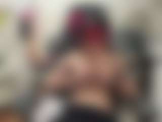 Live cam show with NadineCranson - Smoking on Gym Cam Girls