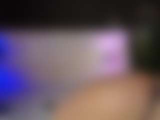 Live cam show with antonellaaferrer - Shaved Pussy Curvy on Camsoda