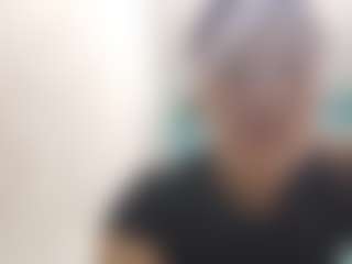 Live cam show with EllenMoultrie - Smoking on SinfulBabes