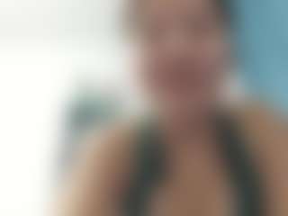 Live cam show with EllenMoultrie - Body Massage on Camsoda