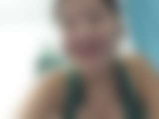 Live cam show with EllenMoultrie - Body Massage on Camsoda