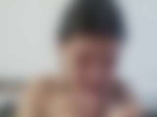 Live cam show with EllenMoultrie - Moaning on Camsoda