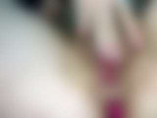 Live cam show with KristiRocca - Kitchen on xDating