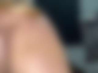 Live cam show with KristiRocca - Kitchen on xplaylive.com