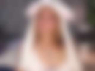 Live cam show with Lorena thompson - Squirt Curvy on CamClone