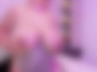 Live cam show with Vivi-Nash - Strip Red Hair on Gym Cam Girls