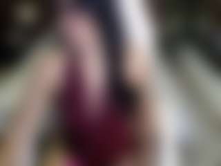Carolinasaenz's Live Sex Cam Show