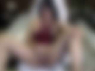 Carolinasaenz's Live Sex Cam Show