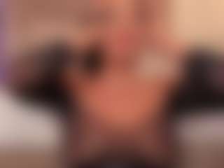 kylie-monnrooe's Live Sex Cam Show