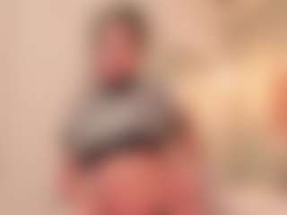 Live cam show with kylie-monnrooe - Thick on Gym Cam Girls