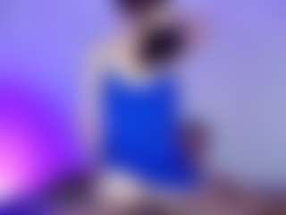 Live cam show with sweetmerida - Brown Eyes Red Hair on boobsie.com