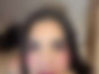 Live cam show with Maria Bustamante - Brown Eyes Big Tits on Camiplay Live