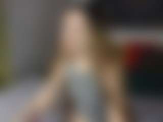 Live cam show with Celeste-Shine - Striptease on CamClone