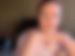 Live cam show with CrystleGaither - Mature on Camsoda