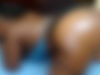 Spettacolo in cam dal vivo con CuteEbonyBooty - Upskirt su Camsoda