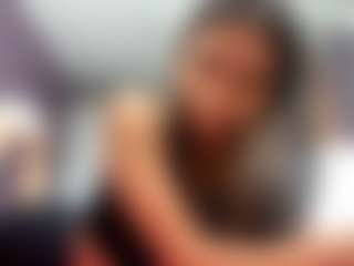 Live cam show with Emiliya - Petite Young Adult on Hubzter Live