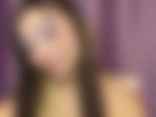 Live cam show with Emiliya - Squirt Mature on madthumbs
