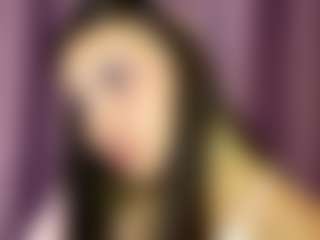Live cam show with Emiliya - Public Brown Hair on crypto-cams