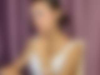 Live cam show with Emiliya - Squirt on milfzrlive.com