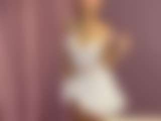 Live cam show with Emiliya - Nipple Piercings on Soda Cam
