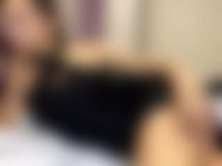 Live cam show with Emiliya - Average on xxxlivecams.org