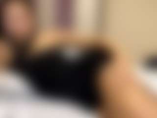 Live cam show with Emiliya - Latina Mature on sexylive.show