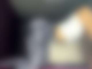 Live cam show with Emiliya - Brown Hair on Camming Site